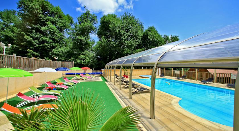 Отель Le Club Vert Du Périgord
