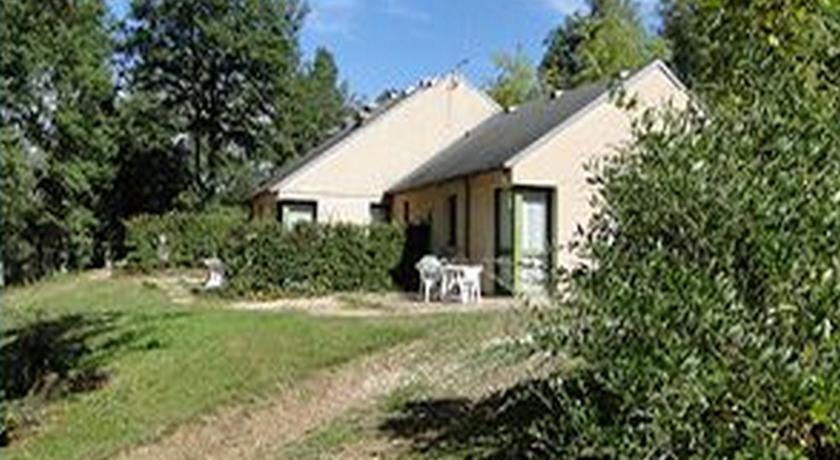 Отель Village de Gîtes Le Pont Aubert