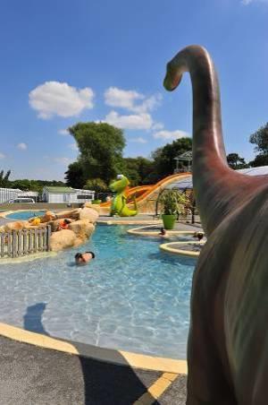 Отель Camping les Dinosaures