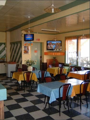 Отель Hôtel Le Marigny