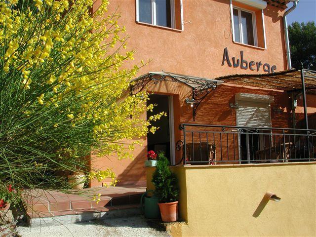 Отель Auberge Le Rocher