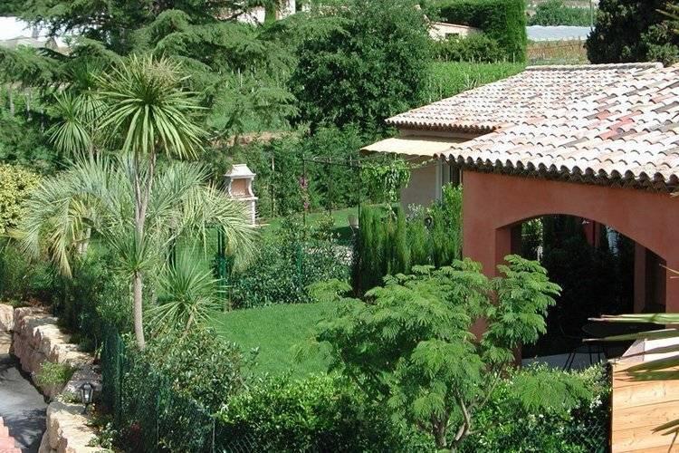 Апартаменты Holiday Home La Colle Belle Carros