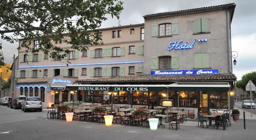 Отель Grand Hôtel du Cours