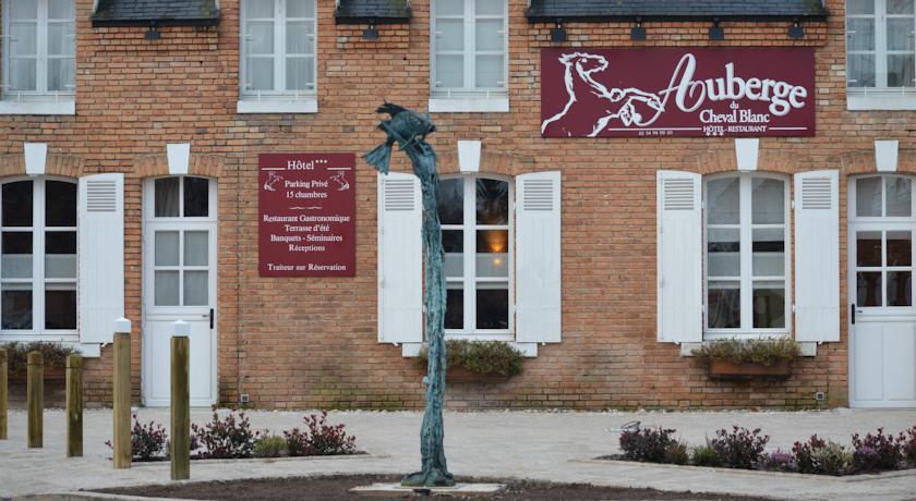 Отель Auberge du Cheval Blanc