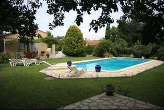 Апартаменты Holiday Home Margaux Caumont Sur Durance