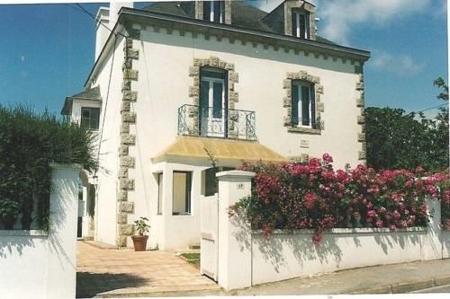 Апартаменты Holiday Home Saint Germain Cloharscarnoet