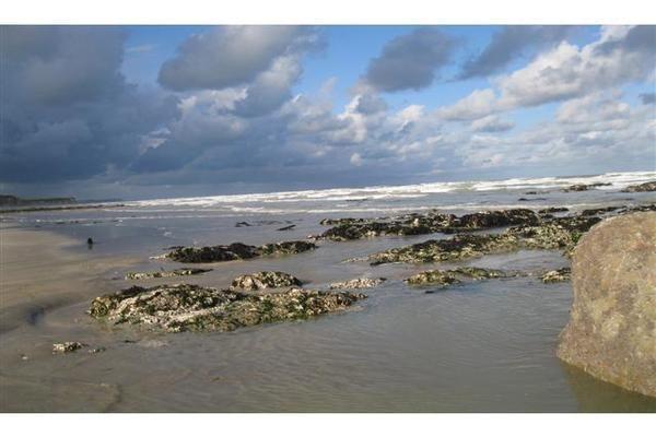 Апартаменты Holiday Home Het Strandhuis Saint Pierre Le Vieux