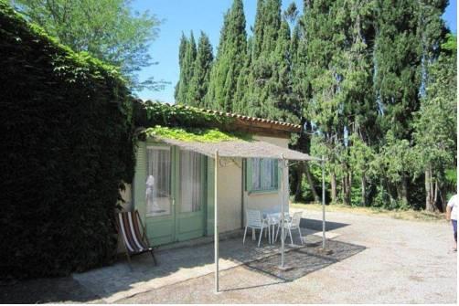 Отель Holiday Home Le Pigeonnier Lagorce
