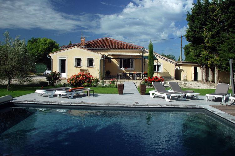 Апартаменты Holiday Home Entre Luberon Et Avignon Islesurla Sorgue