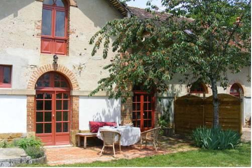Вилла Holiday Home Autour Du Cour D Honneur Du Chateau Neureux Lurcy Levis