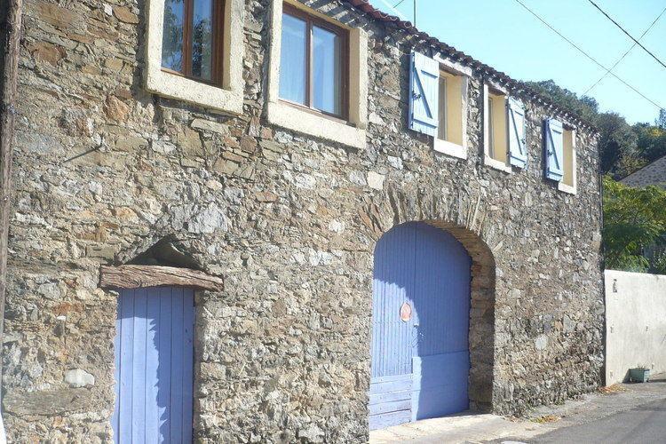 Апартаменты Holiday Home Entre St Chinian Et Minerve Rieussec