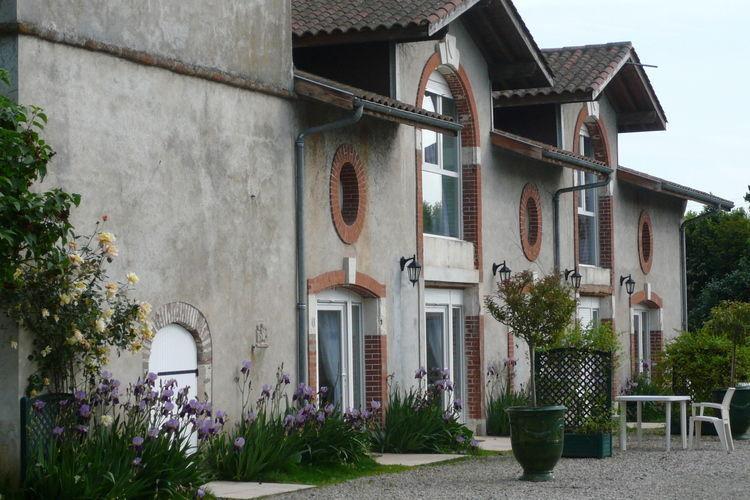 Отель Holiday Home Baron Andre Villenuve Sur Lot