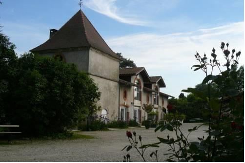 Отель Holiday Home Pigeonier Villeneuve Sur Lot