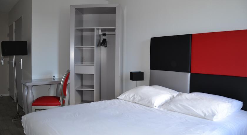 Отель Adonis Hotel Bayonne