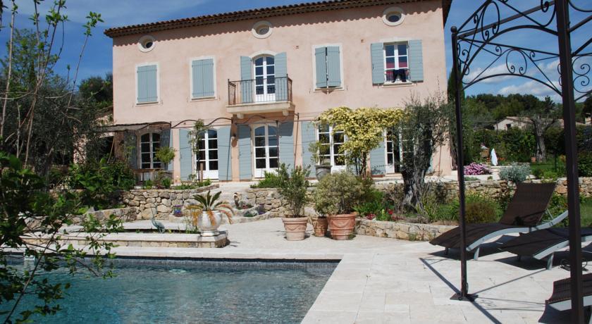 Вилла Bastide Saint-Joseph