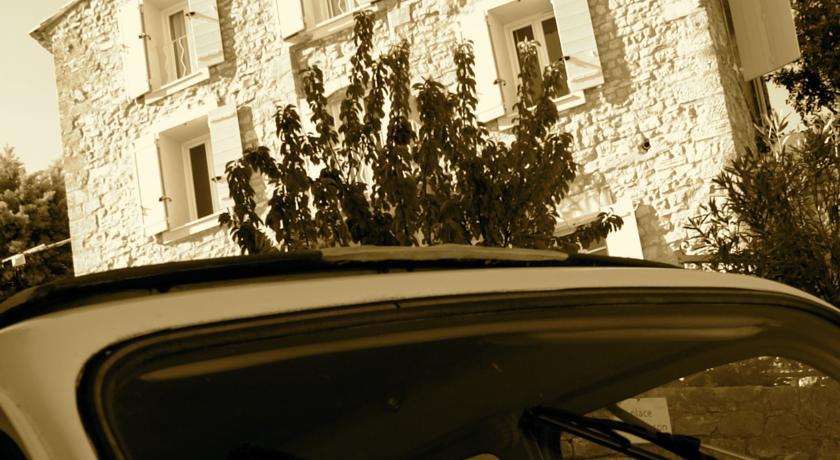 Отель Hotel Le Crillon