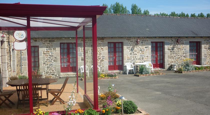 Отель Le Relais de Beaucemaine