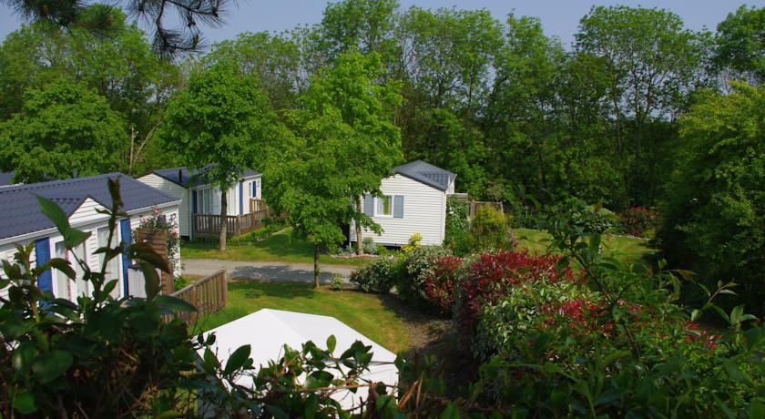 Отель Camping Le Domaine Des Jonquilles