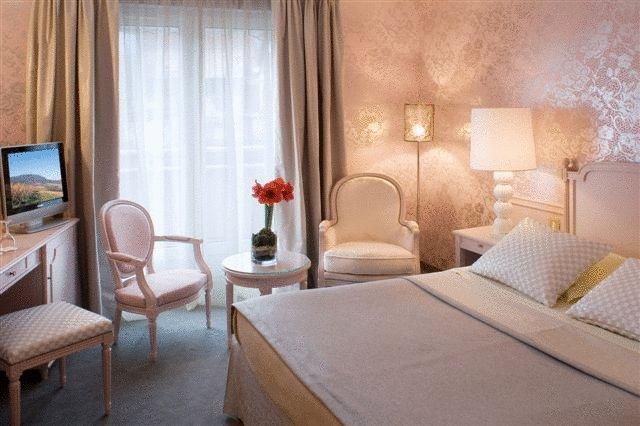 Отель Logis Hotel Le Parc