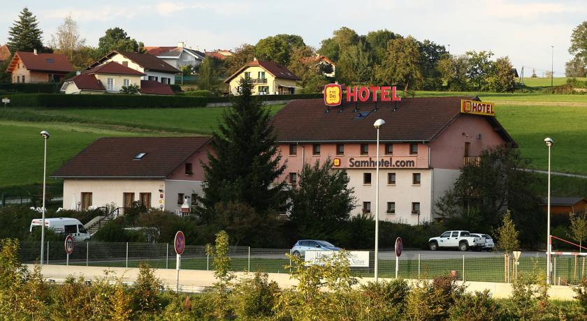 Отель P'tit Dej Hotel