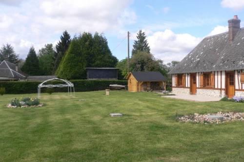 Отель Holiday Home Raviniere Beaumesnil