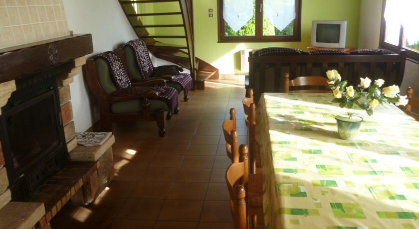 Апартаменты Holiday Home Du Neune Gerbepal