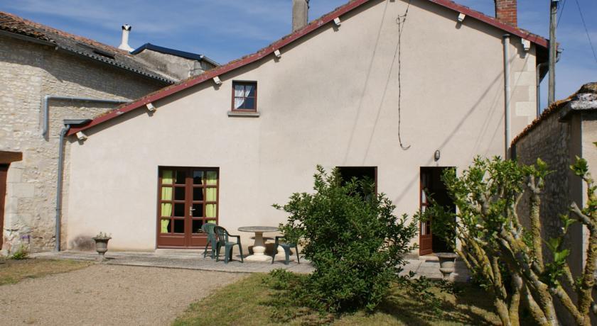 Апартаменты Holiday Home La Berneterie Brayesousfaye