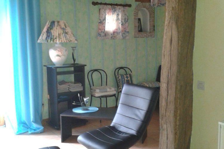 Апартаменты Holiday Home La Cartaudiere Charnizay