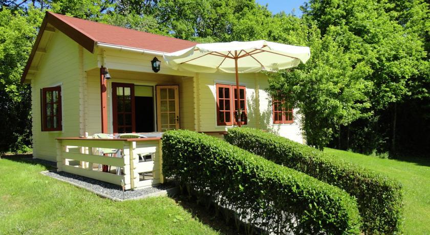 Апартаменты Holiday Home Maison De Meilhac Meilhac