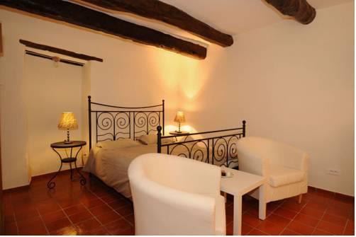 Отель Holiday Home Cigogne Oppedette