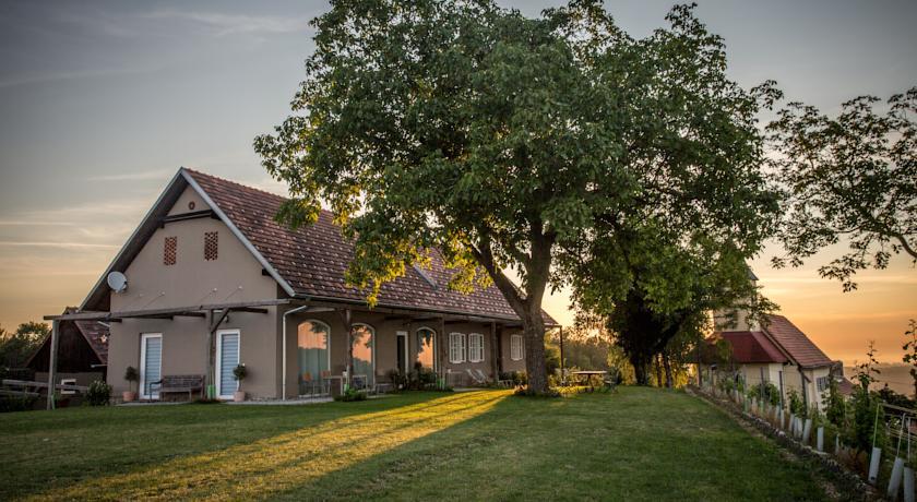 Апартаменты Winzarei, Weingut Tement