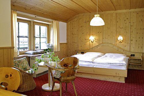 Отель Hotel Senningerbräu