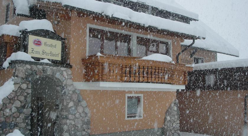 Отель Hotel-Gasthof Strasswirt