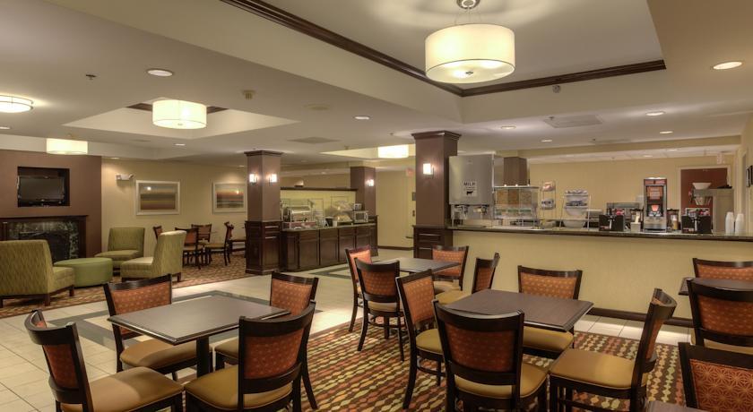 Отель Comfort Suites Winston-Salem