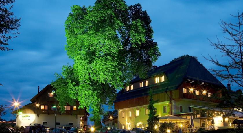 Отель Hotel Zollner