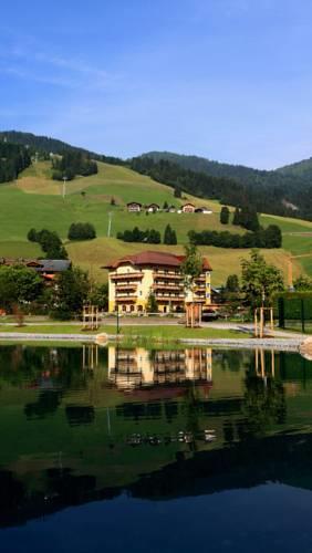 Отель Hotel Bergzeit