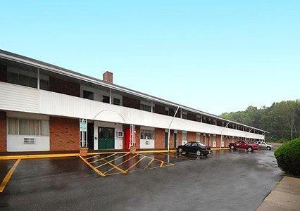 Отель Econo Lodge Inn & Suites