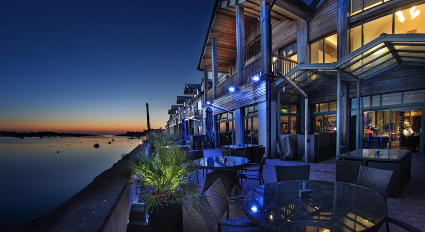Отель The Quay Hotel and Spa