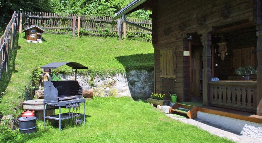 Отель Holiday Home Sonnrasthutte Lienz