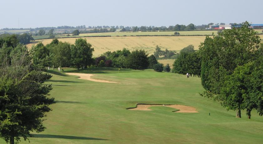 Отель De Vere Venues Staverton Park