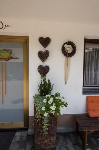 Апартаменты Ferienhaus Bergblick