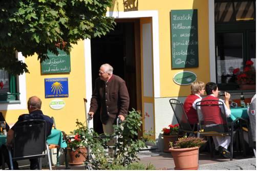 Отель Gasthof Zum Goldenen Löwen