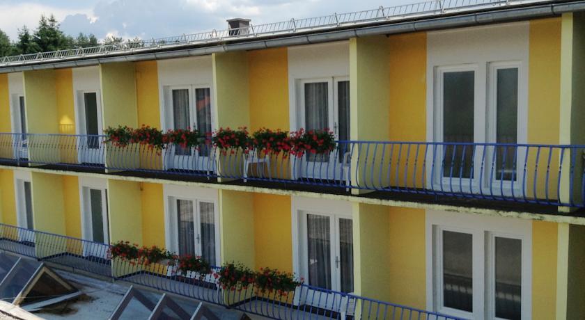 Отель Hotel - Familienpension Obirblick