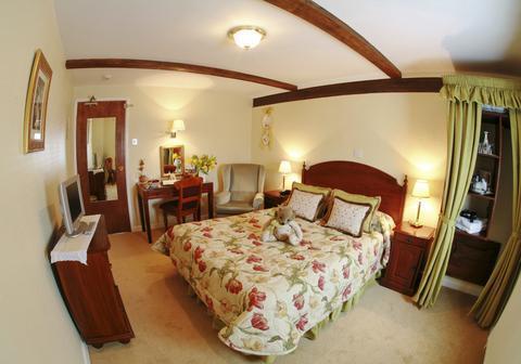 Отель Drayton Court Hotel