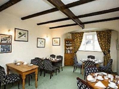 Отель Haseley Coach House Motel