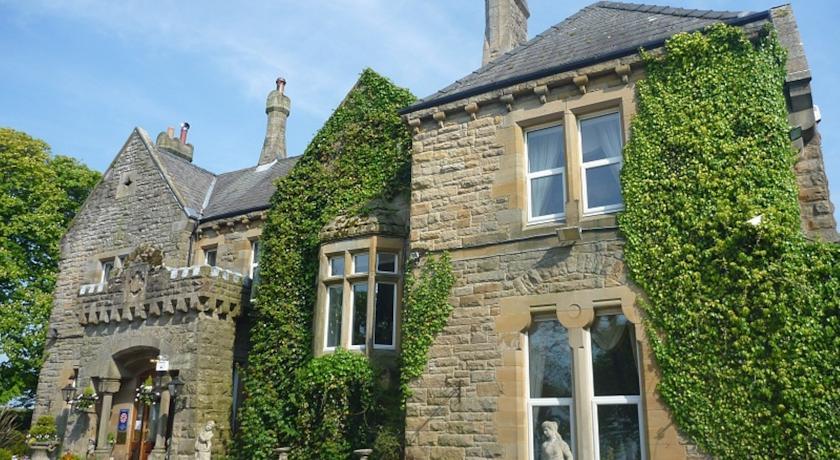 Отель Hunday Manor Country House Hotel