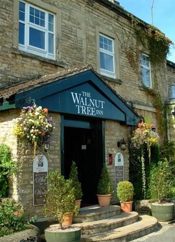 Отель The Walnut Tree Inn