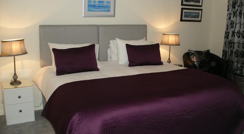 Мини-отель Cherrytrees Bed and Breakfast