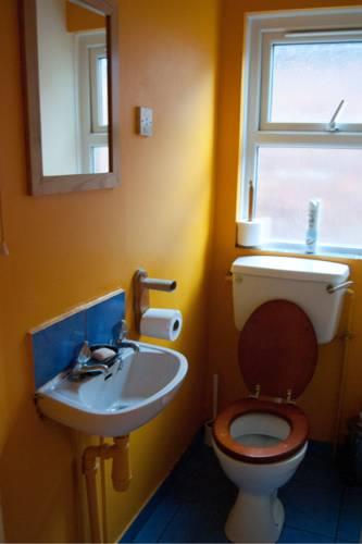 Хостел Arnies Backpackers