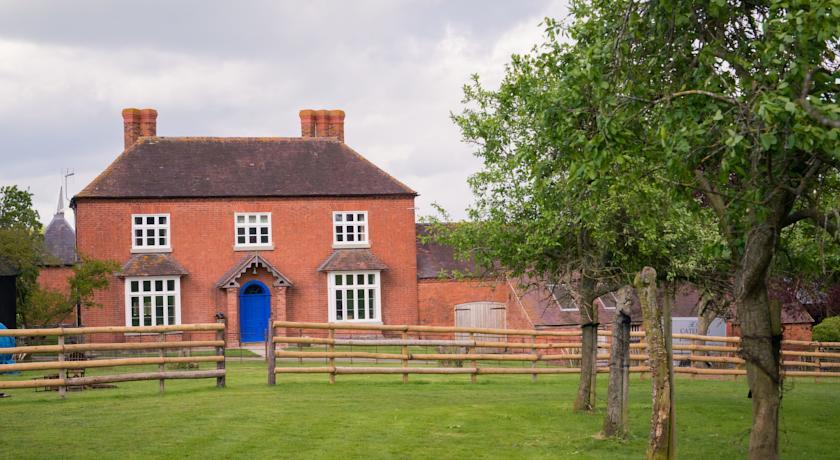 Отель Huntlands Farm Bed & Breakfast